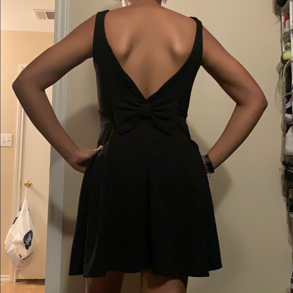 Dress size M - Picture 3 of 3